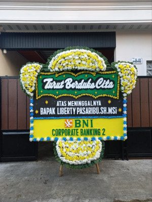 Papan Bunga Duka di Pasar Satelit