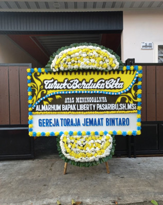 Papan Bunga Duka di Pasar Satelit