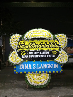 Papan Bunga Duka di Pasar Satelit